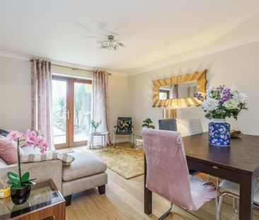 4 bedroom townhouse to rent - Photo 3