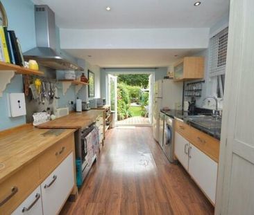 3 bedroom terraced house to rent - Photo 5