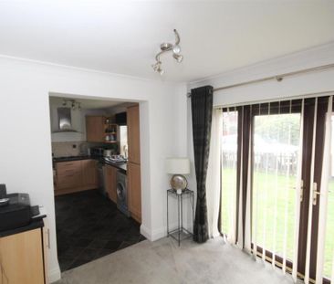 3 bedroom semi-detached house to rent - Photo 3