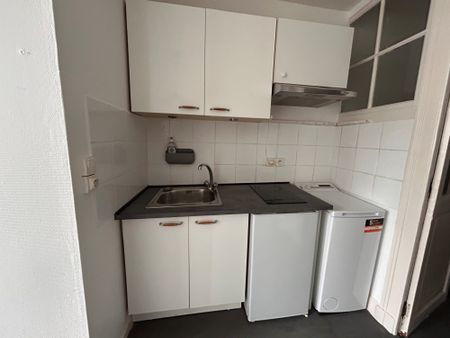 - A LOUER STUDIO 28M2 - PROCHE DU CENTRE VILLE PAU - - Photo 4