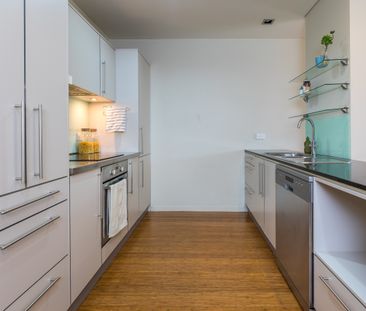 City fringe living! - Photo 5