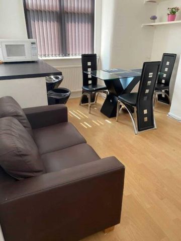 3 bedroom terraced house to rent - Photo 2