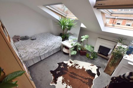6 bedroom terraced house to rent - Photo 4