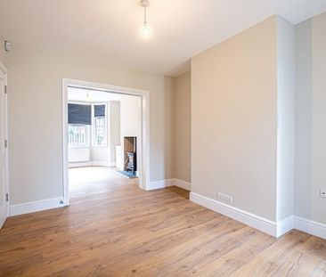 3 bedroom House To Let - Photo 2