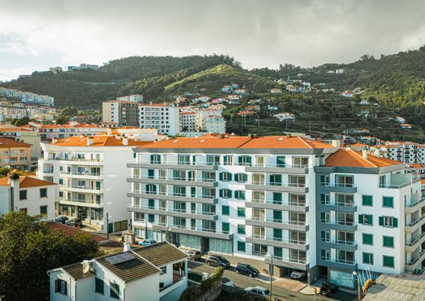 APARTAMENTO | 2 QUARTOS | CANIÇO