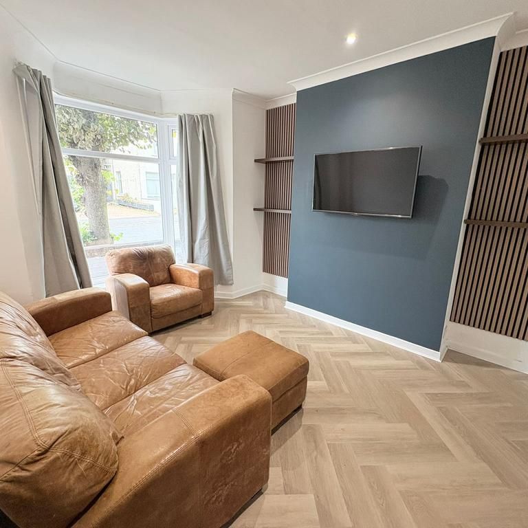 4 bedroom terraced house to rent - Photo 1
