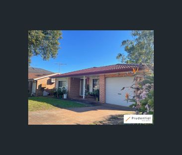 2/4 Plume Cl, Macquarie Fields, NSW 2564 - Photo 3