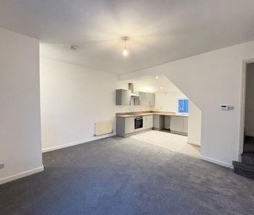 2 bedroom terraced house to rent - Photo 4