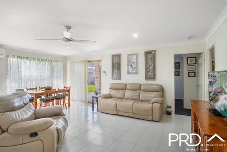 Stunning Home in Popular Settlers Estate - Photo 4