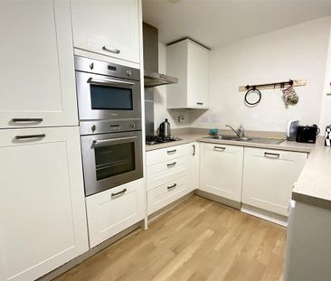 2 bedroom apartment to rent - Photo 5