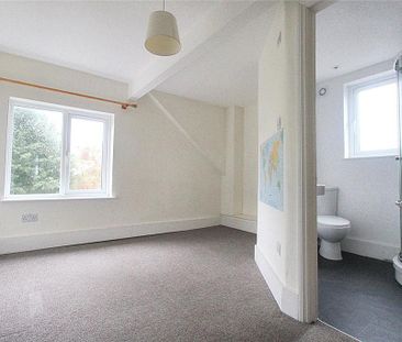 3 bedroom semi-detached house to rent - Photo 5