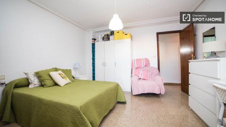 valencia, Valencian Community 46026 - Photo 3