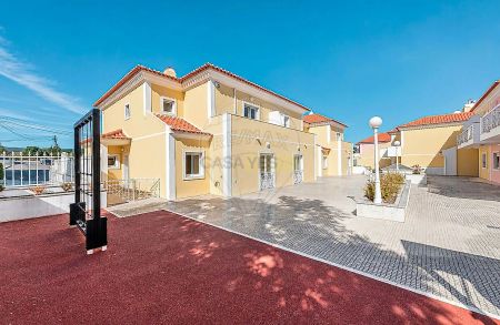House T4 in Alcabideche, Cascais - Photo 4