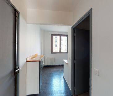 Location Appartement 1 pièce 27m² - Photo 2
