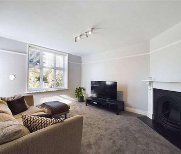 Andover Road, Newbury, Berkshire, RG14 - Photo 2