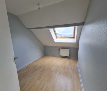 Location Appartement 4 pièces 82m² - Photo 2