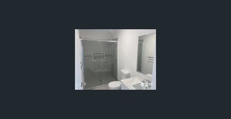 Two bedroom home in quiet neighbourhood - Photo 5