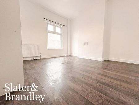 2 bedroom terraced house to rent - Photo 2
