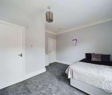 Hillcrest View, Chapeltown, LS7 - Photo 3