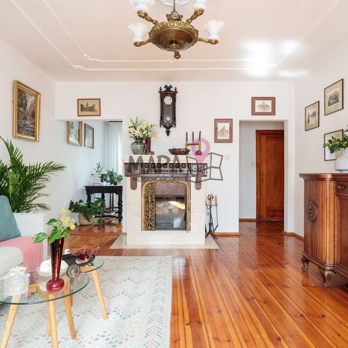 Do wynajęcia duży dom z niezależnym mieszkaniem - Photo 1