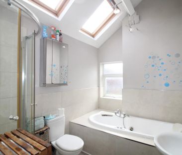 2 bedroom semi-detached house to rent - Photo 6