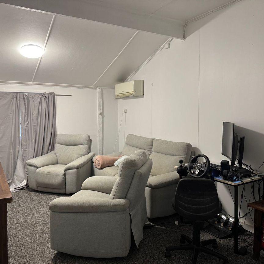 Charming 2-Bedroom Home - Photo 1