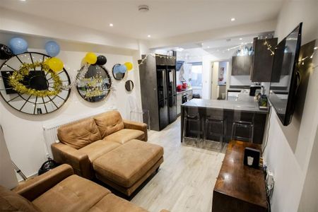 7 bedroom house to rent - Photo 2