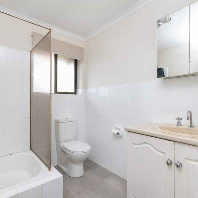 1/8 Wallala Avenue - Photo 1