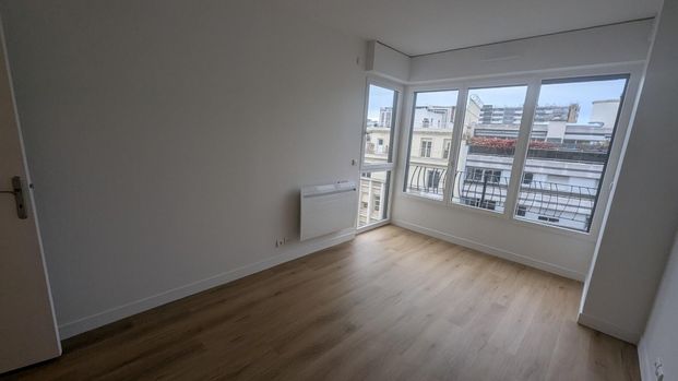 location Appartement T5 DE 115.3m² À PARIS - Photo 1