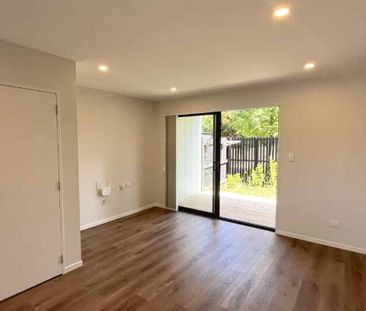 Easy Maintenance 3-Bedroom Townhouse - Photo 2