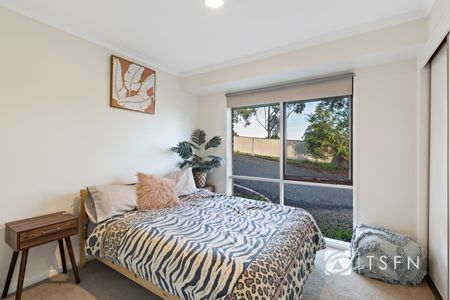 2/13 Proud Terrace, Flora Hill - Photo 2