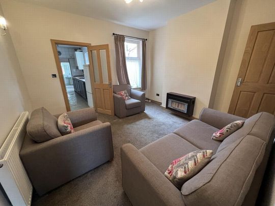 3 bedroom terraced house to rent - Photo 1