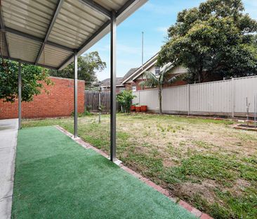 13 Ailsa Street, Ascot Vale VIC 3032 - Photo 4