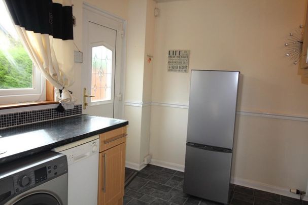 2 bedroom terraced house to rent - Photo 1