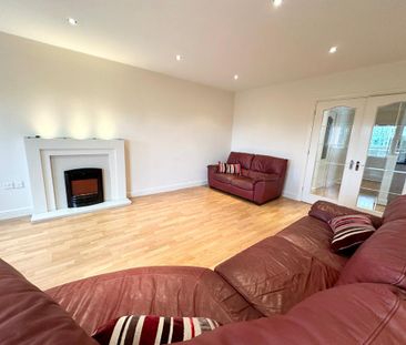 2 bedroom flat to rent - Photo 2