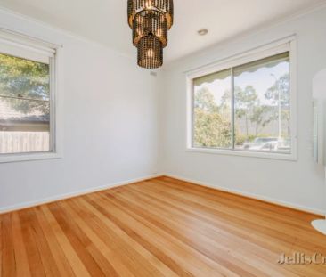 4 Bed, 2 Bath - Photo 2