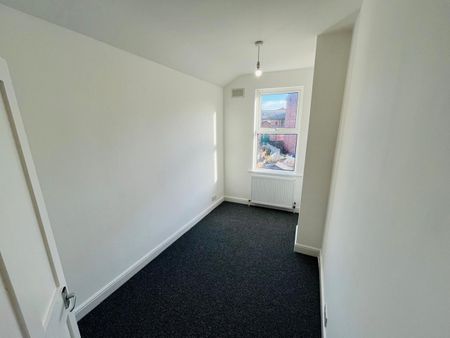 3 Bed End Terrace, Collygate Road, NG2 - Photo 3