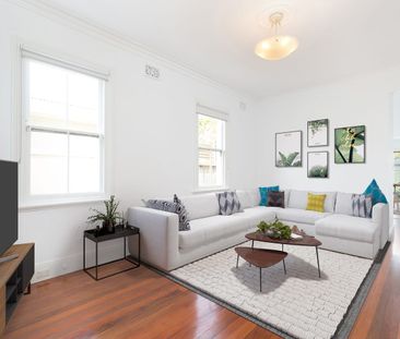 Charming semi in the heart of Crows Nest - Photo 1