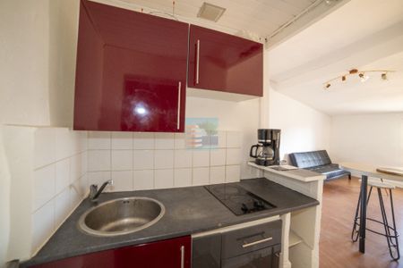 A LOUER T2 MEUBLE NARBONNE - Photo 2