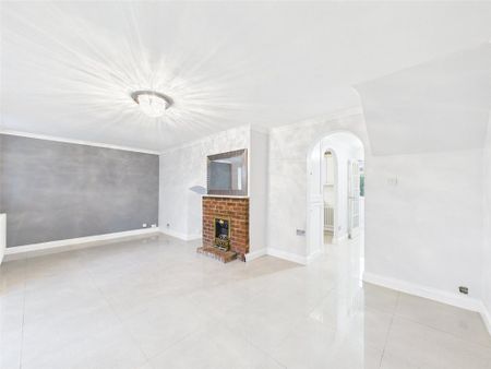 3 bedroom terraced house to rent - Photo 2