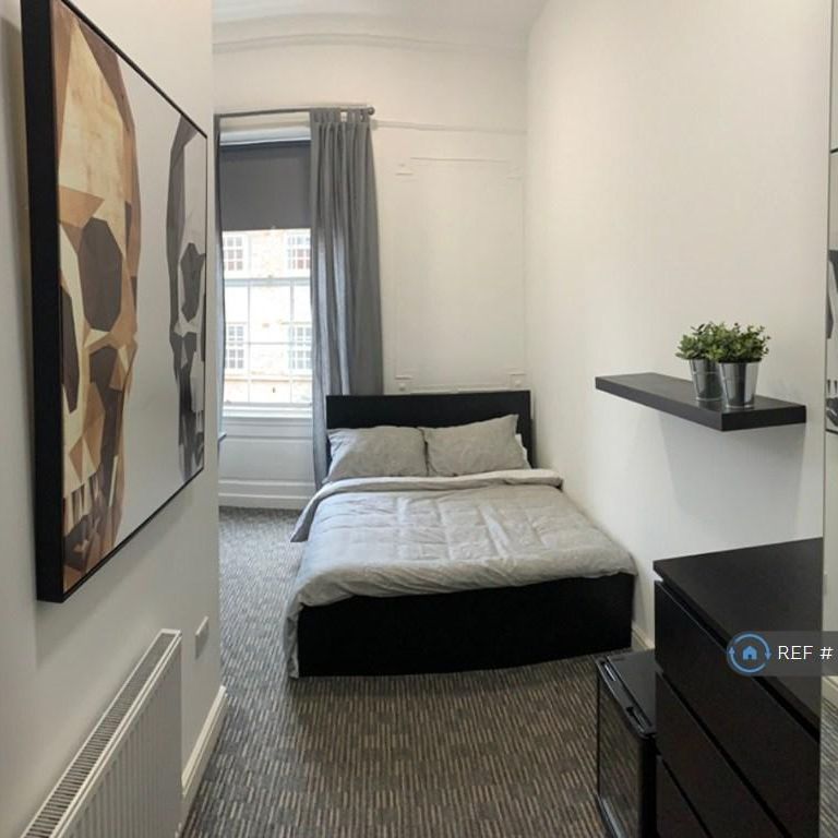 1 bedroom in a house share to rent - Photo 1