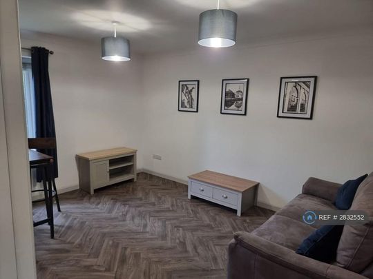 1 bedroom flat to rent - Photo 1