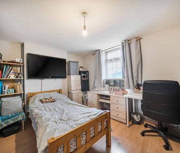 4 bedroom terraced house to rent - Photo 6