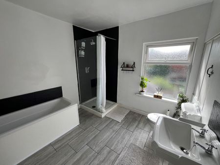 3 bedroom terraced house to rent - Photo 3