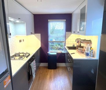 3 bedroom terraced house to rent - Photo 6