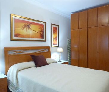 Apartamento de alquiler en Calle Magistrado Salvador Barbera, 5, La... - Photo 1