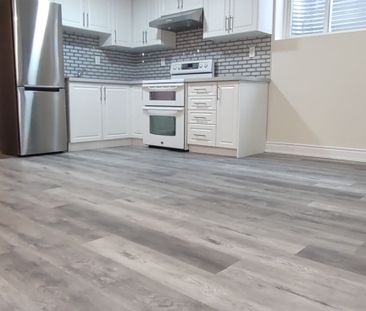 For Lease - 3185 Chamberlain Court, Mississauga, Ontario - Photo 3