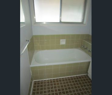 FAMILY HOME - Photo 6