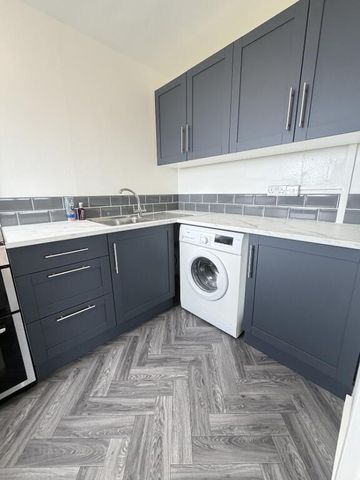 12A Beechwood House, Rush Park, Newtownabbey, BT37 9SF - Photo 4