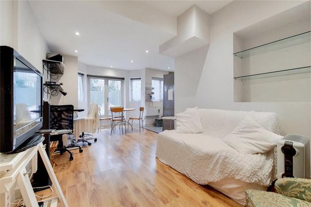 1 bedroom flat to rent - Photo 1